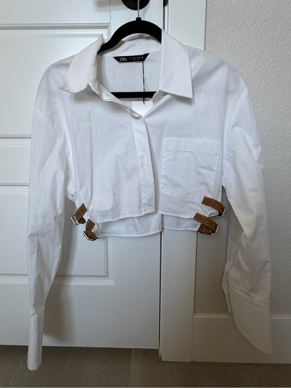 Zara White Cropped Button-Down Shirt with Brown Buckle Straps